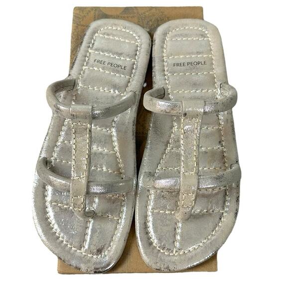 Free People Hadden Sandals in Champagne Metallic Size 11 - Picture 5 of 16